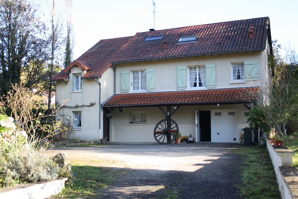 Chambre D'Hotes Les Chenes Chaptelat ภายนอก รูปภาพ